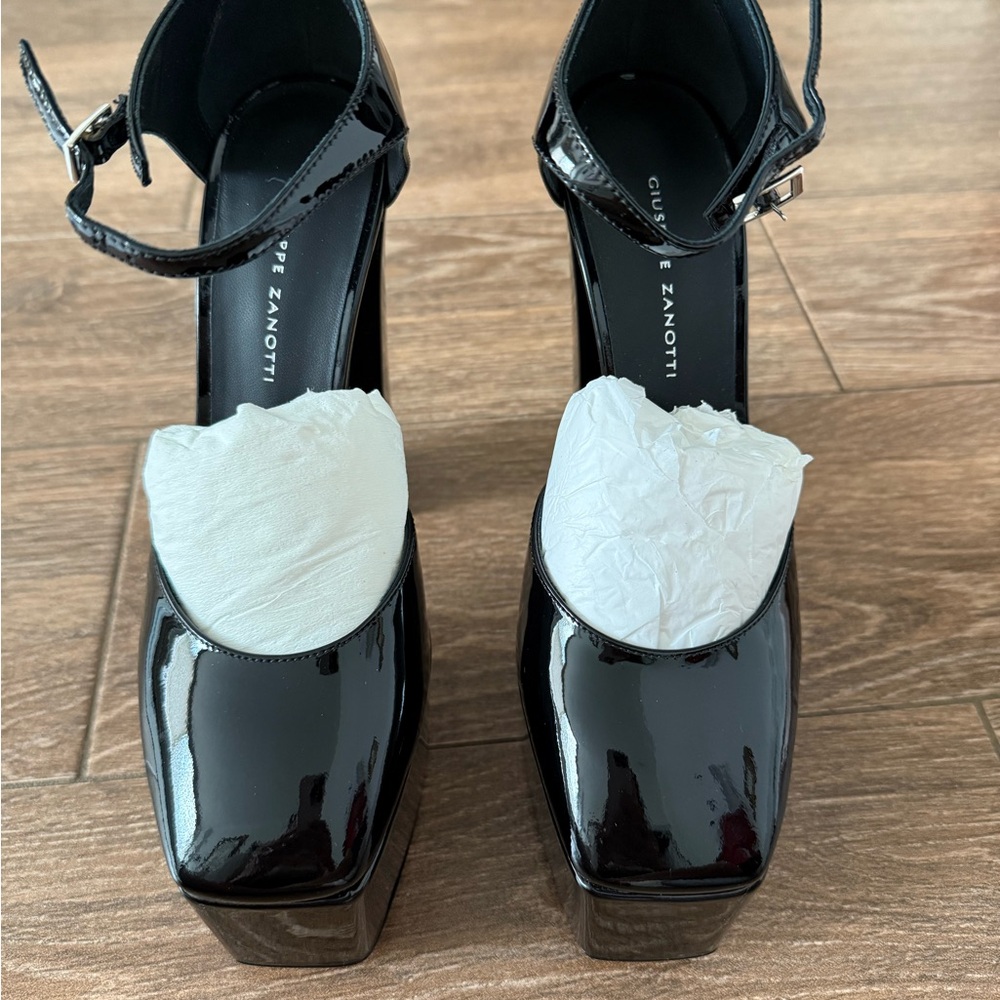 Giuseppe Zanotti Black Patent Leather Heels